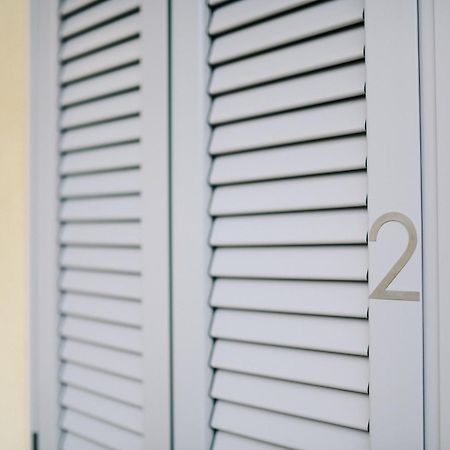 Lora Rose Suite ,Free Parking, Self Check In,2 Комо Екстериор снимка