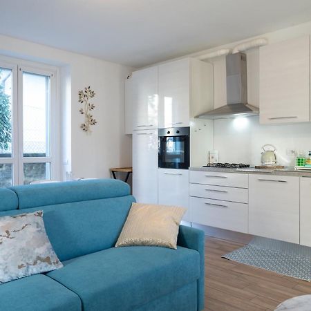 Lora Rose Suite ,Free Parking, Self Check In,2 Комо Екстериор снимка